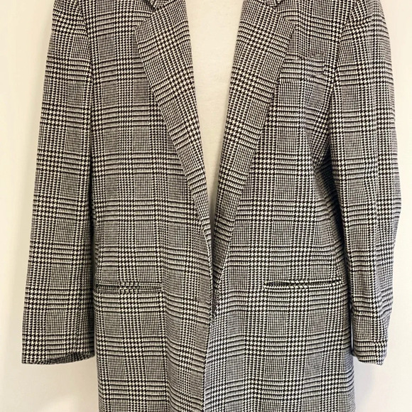 Peabody House Vintage Houndstooth Blazer - Picture 4 of 5